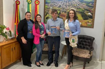 VISITA GABINETE DO PREFEITO