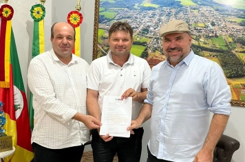 VISITA AO GABINETE