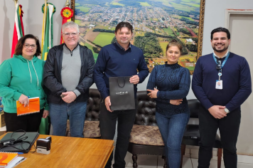 VISITA AO GABINETE DO SR. JOÃO TERRA