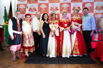 Jantar de Lançamento e Celebração