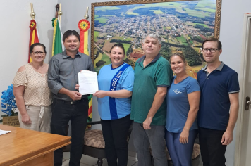 Posse a Professora Keila Betânia Kazmierczak