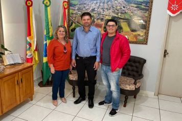 VISITA GABINETE DO PREFEITO