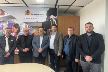 REUNIÃO NA SECRETARIA DE DESENVOLVIMENTO RURAL