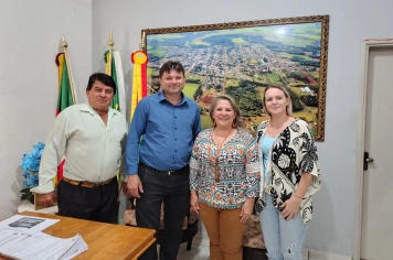 VISITA AO GABINETE DO PREFEITO