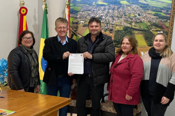 ASSINATURA CONVÊNIO COM LAR JAN WROBEL