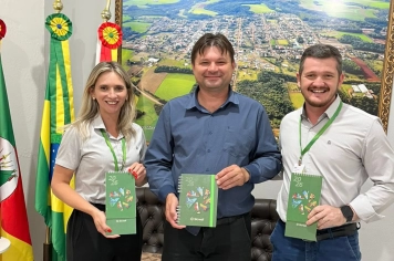 VISITA COOPERATIVA SICREDI