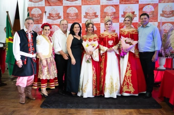 Jantar de Lançamento e Celebração