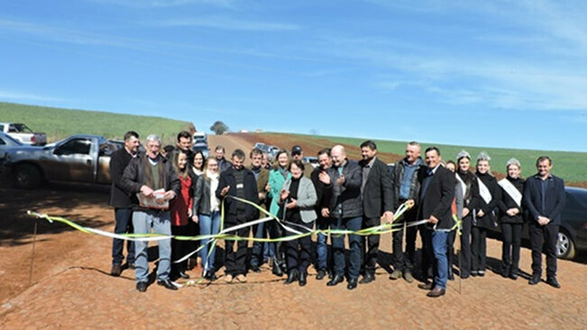 Inaugurado calçamento na Linha Campo Novo