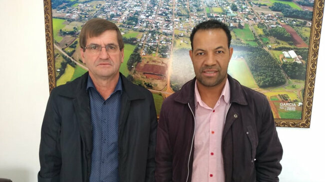 Prefeito recebe Pastor Dirceu Alves