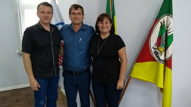Prefeito viaja a Porto Alegre