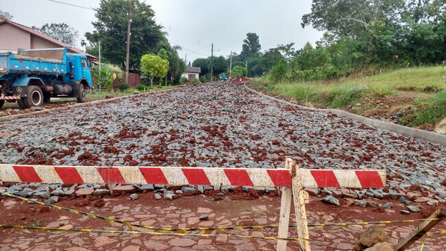 Prosseguem as obras do calçamento do Bairro Pampa
