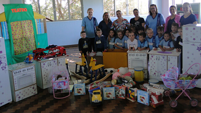 SMEC realiza a entrega de brinquedos para as Escolas Municipais