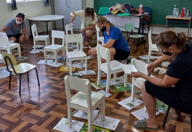 MONITORAS DA EMEF SÃO JOSÉ AUXILIAM NOS PREPARATIVOS PARA O INÍCIO DO ANO LETIVO 2022
