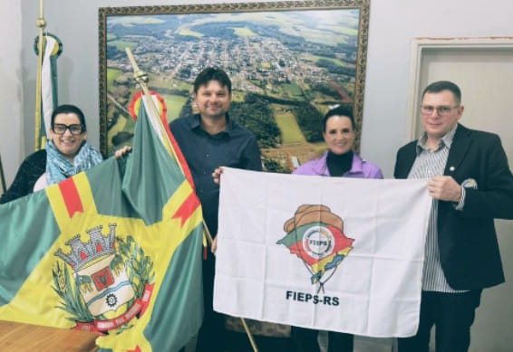 VISITA DO REPRESENTANTE DO FIEPS-RS AO PREFEITO LEANDRO WASTOWSKI