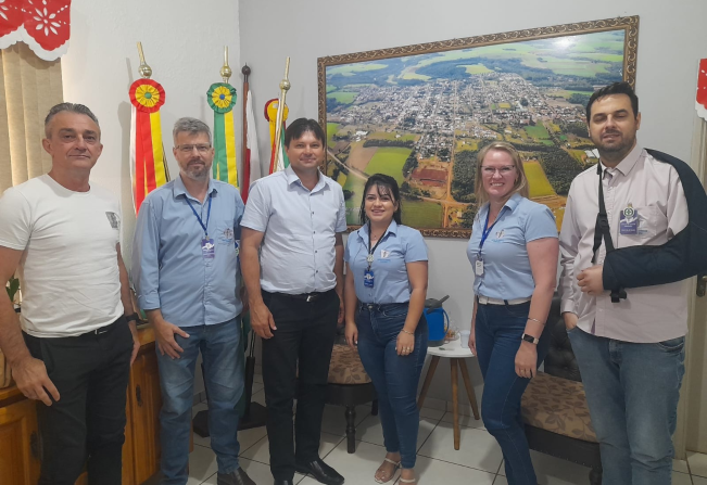 REUNIÃO HOSPITAL DE CARIDADE SERRO AZUL DE CERRO LARGO