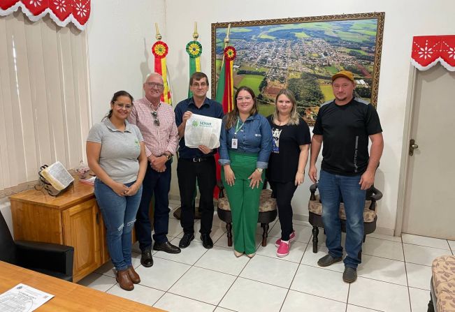 VISITA DE REPRESENTANTES DO SINDICATO RURAL