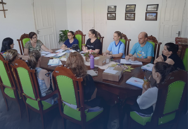 REUNIÃO referente ao trabalho em equipe