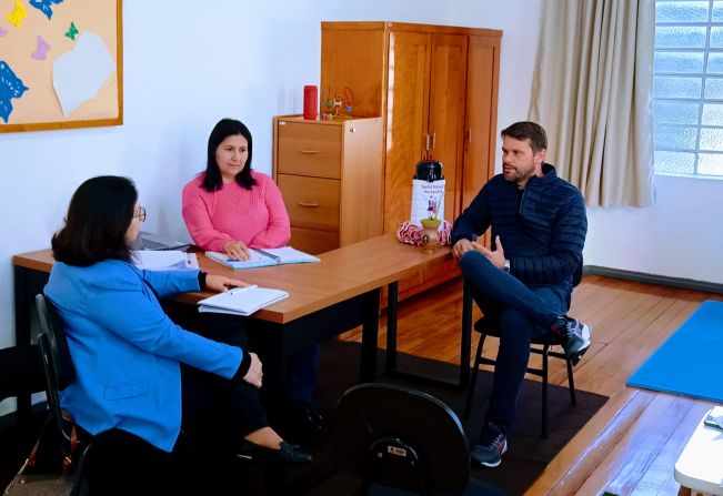 SECRETARIA DA EDUCAÇÃO INSTALA NOVA SALA PARA O AEE