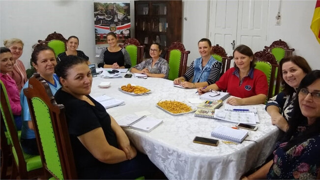 Importante Reunião com Diretoras da Rede Municipal e Estadual de Ensino