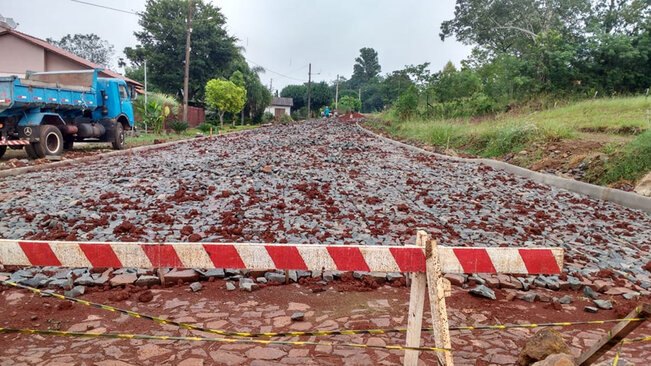 Prosseguem as obras do calçamento do Bairro Pampa