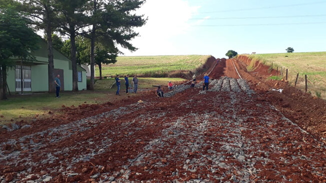 Continuam os melhoramentos pela Secretaria de Obras