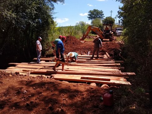 RECONSTRUÇÃO DE PONTE