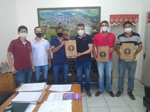 Visita representantes da FASA